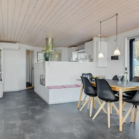 Haraldina - 350m To The Fjord By Interhome Feriehus